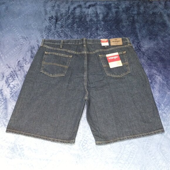 Men's Jean Shorts by Wrangler/Authentic Size 45/46 NWT. - Picture 2 of 5